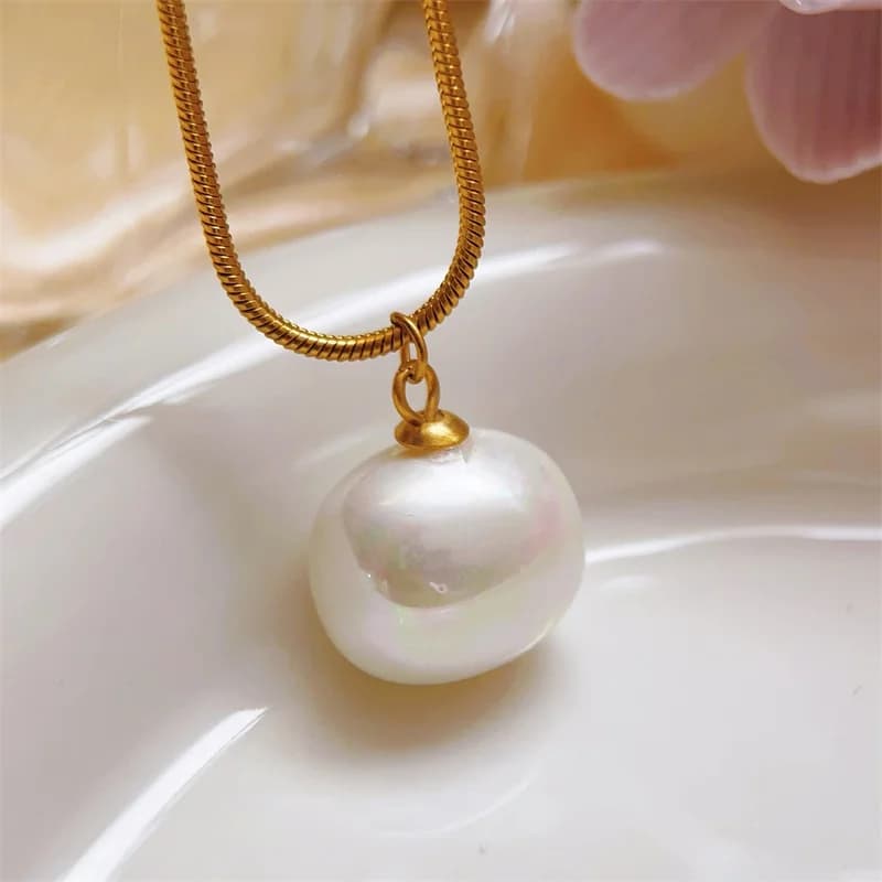 Bling Pearl Pendant Necklace with PVD Plating