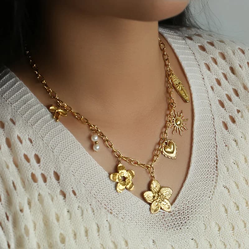 Gold Color Flower Pendant Necklace