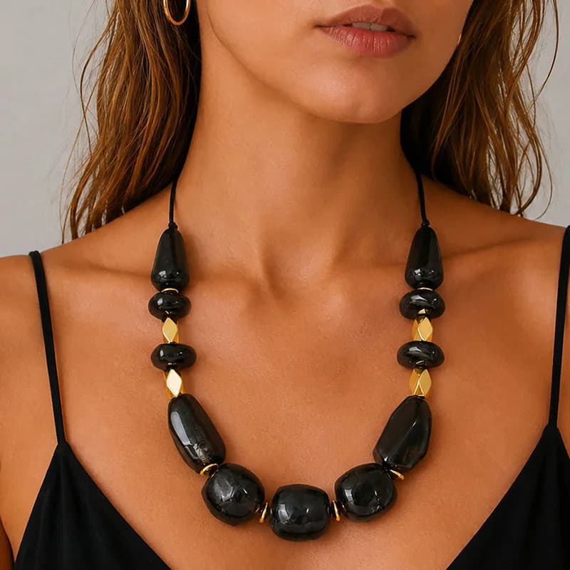 Oversized Irregular Resin Choker Necklace