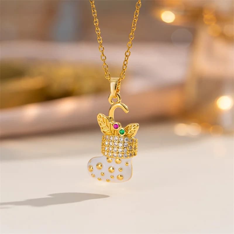 Snowflake Cubic Zirconia Pendant Necklace