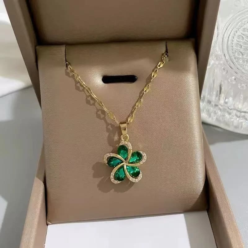 Gold Plated Maple Leaf Pearl Pendant Necklace